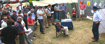 Farmers listen to speakers on the MIAG/Natural Producers Company at the 2008 Waimumu Field Days 